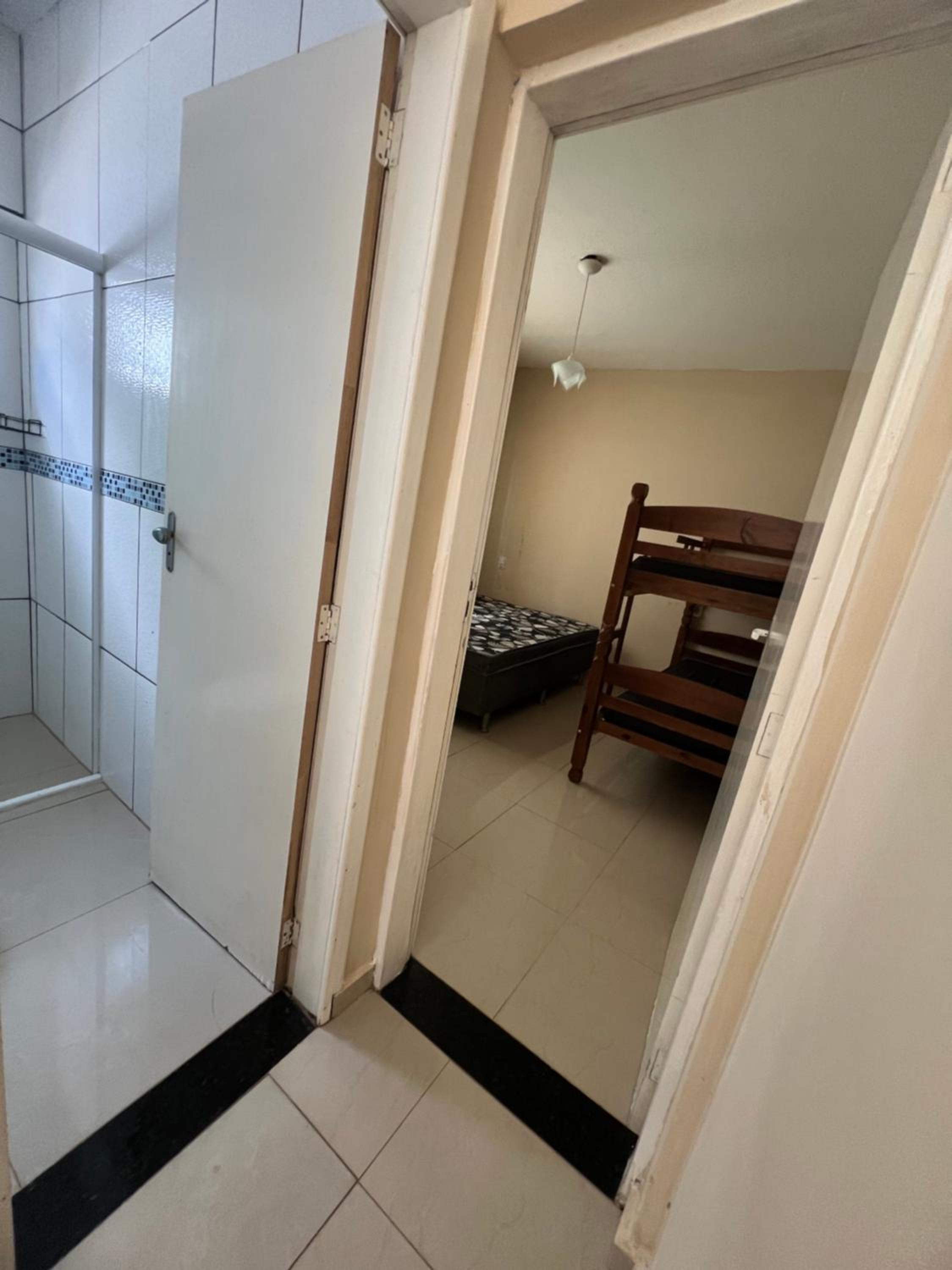 Casa grande pé na areia Peruibe