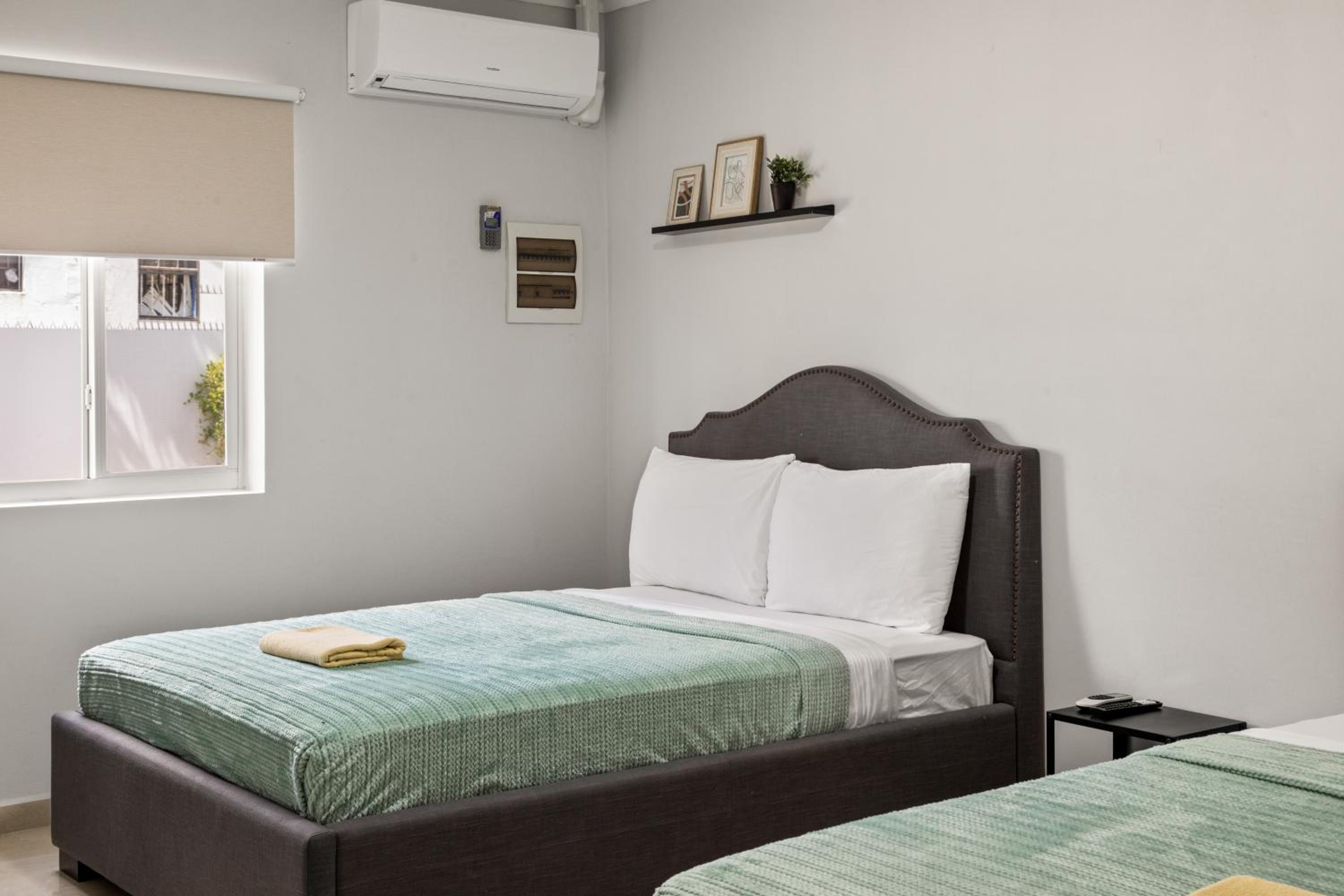 Curadise Living