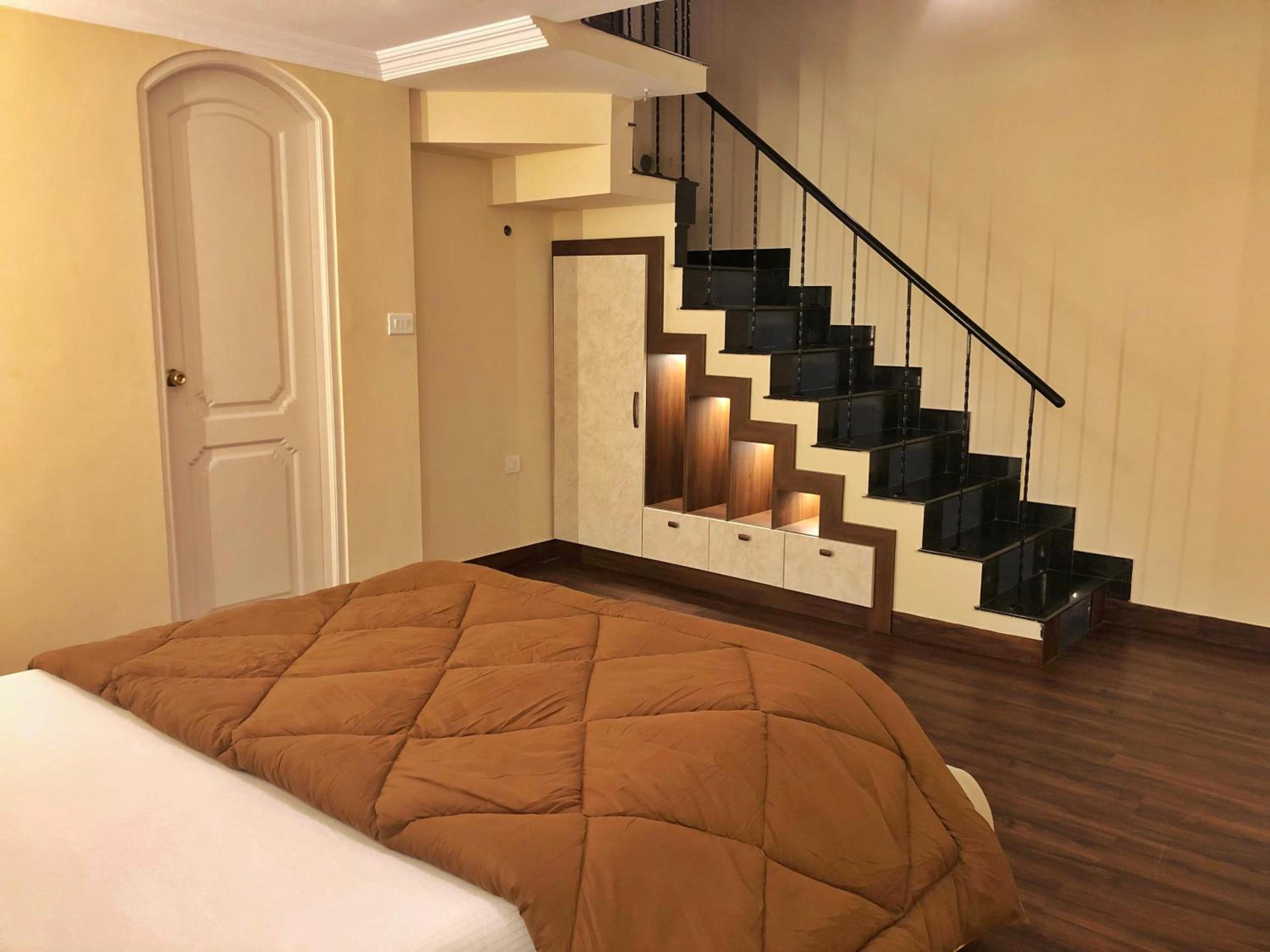 The Rustic Manor #8 view 2