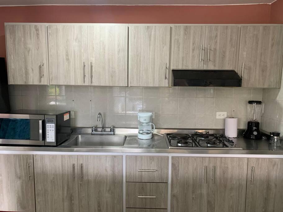 La vida es Bella! Apartamento cerca al Centro 101