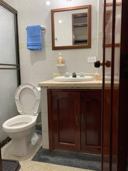 La vida es Bella! Apartamento cerca al Centro 101