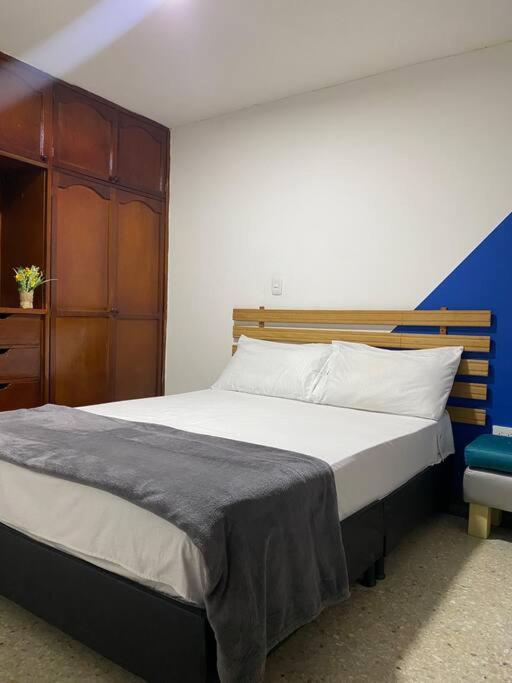 La vida es Bella! Apartamento cerca al Centro 101