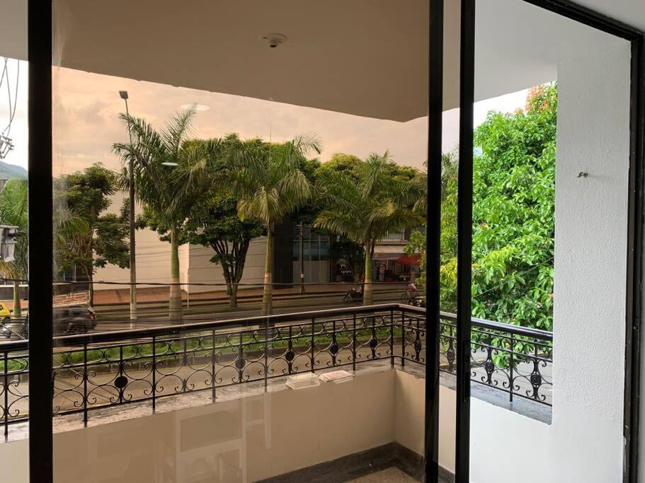 La vida es Bella! Apartamento cerca al Centro 101