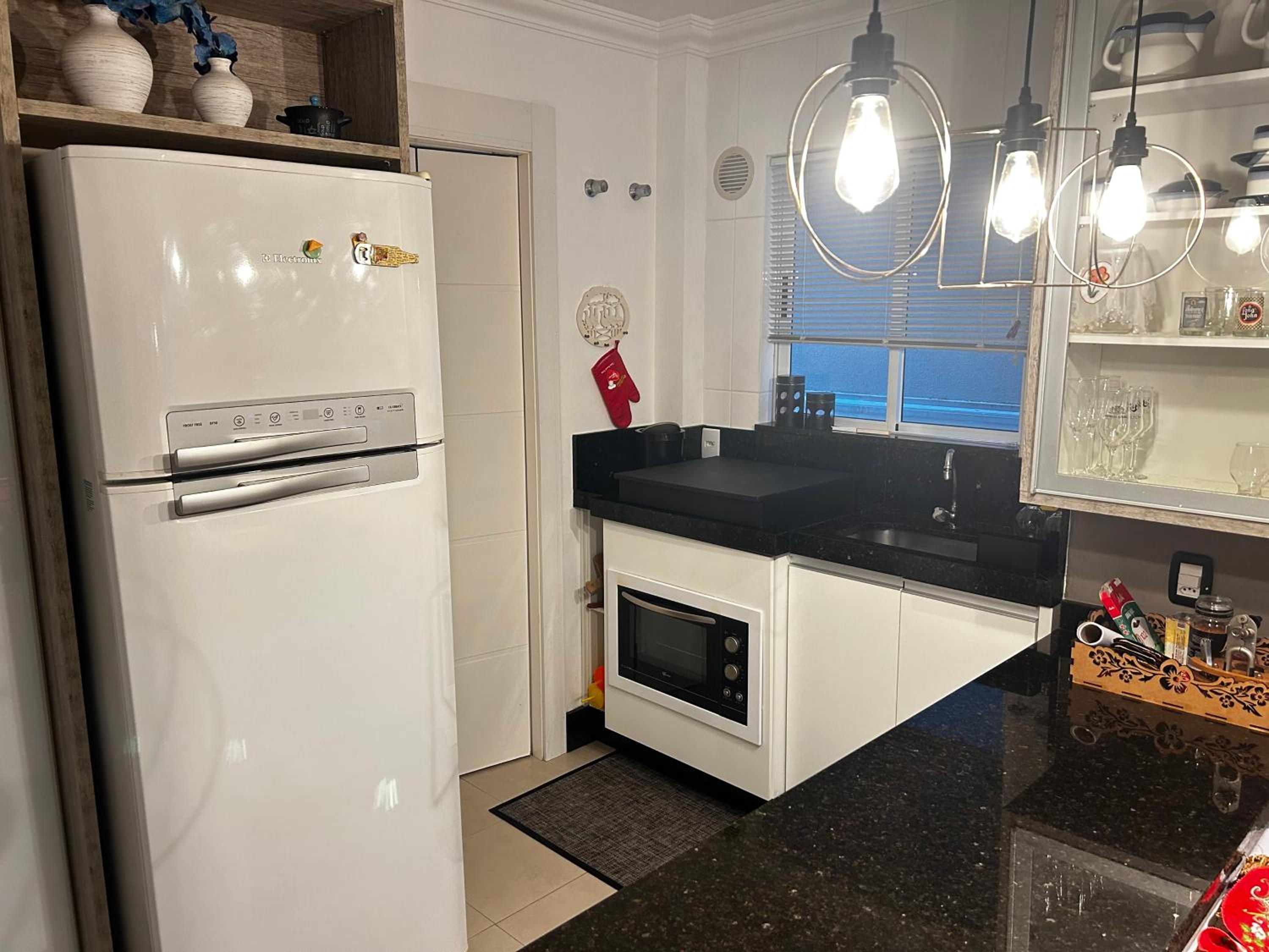 Apartamento para alugar na temporada a 150m do mar