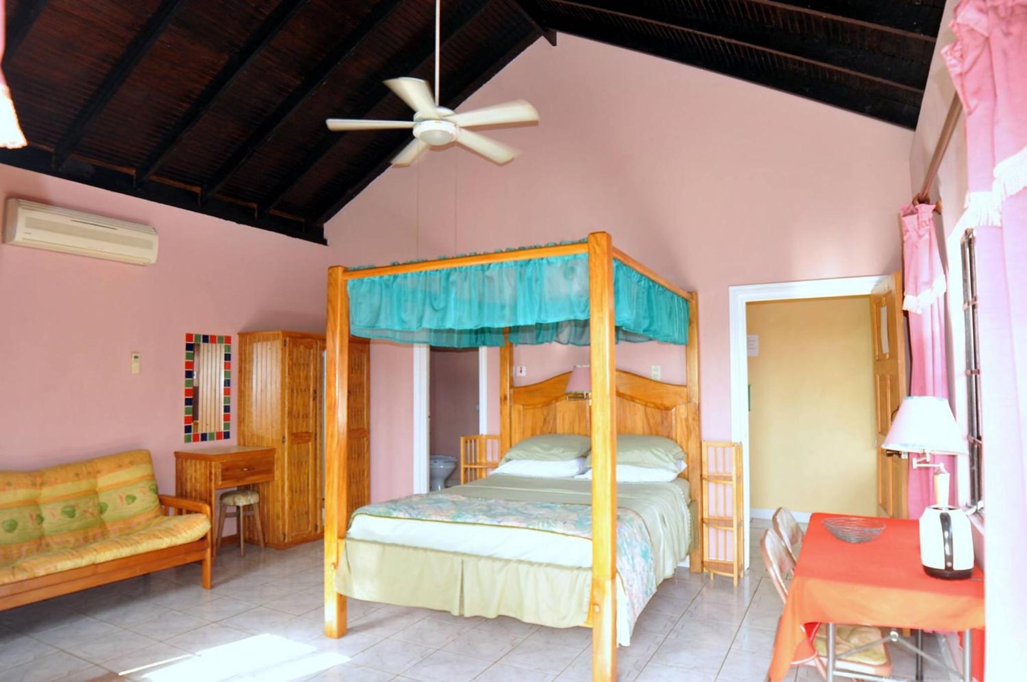 Westgate Hummingbird Inn