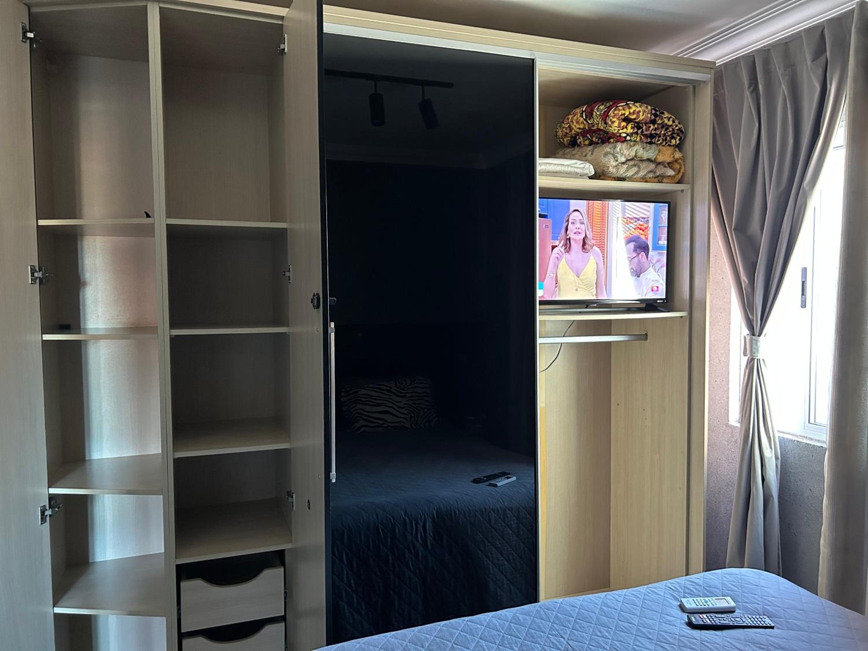Apartamento para alugar na temporada a 150m do mar