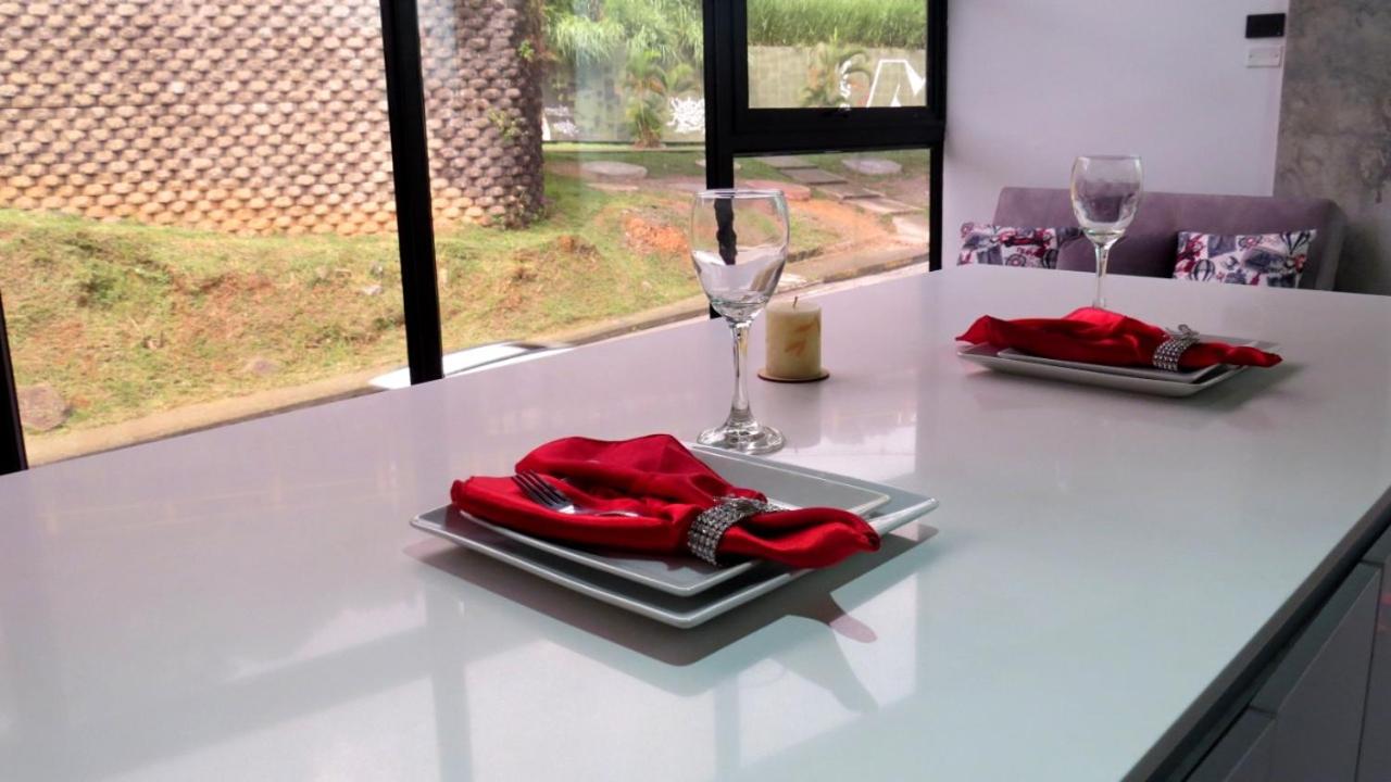 Moderno lotf estilo industrial