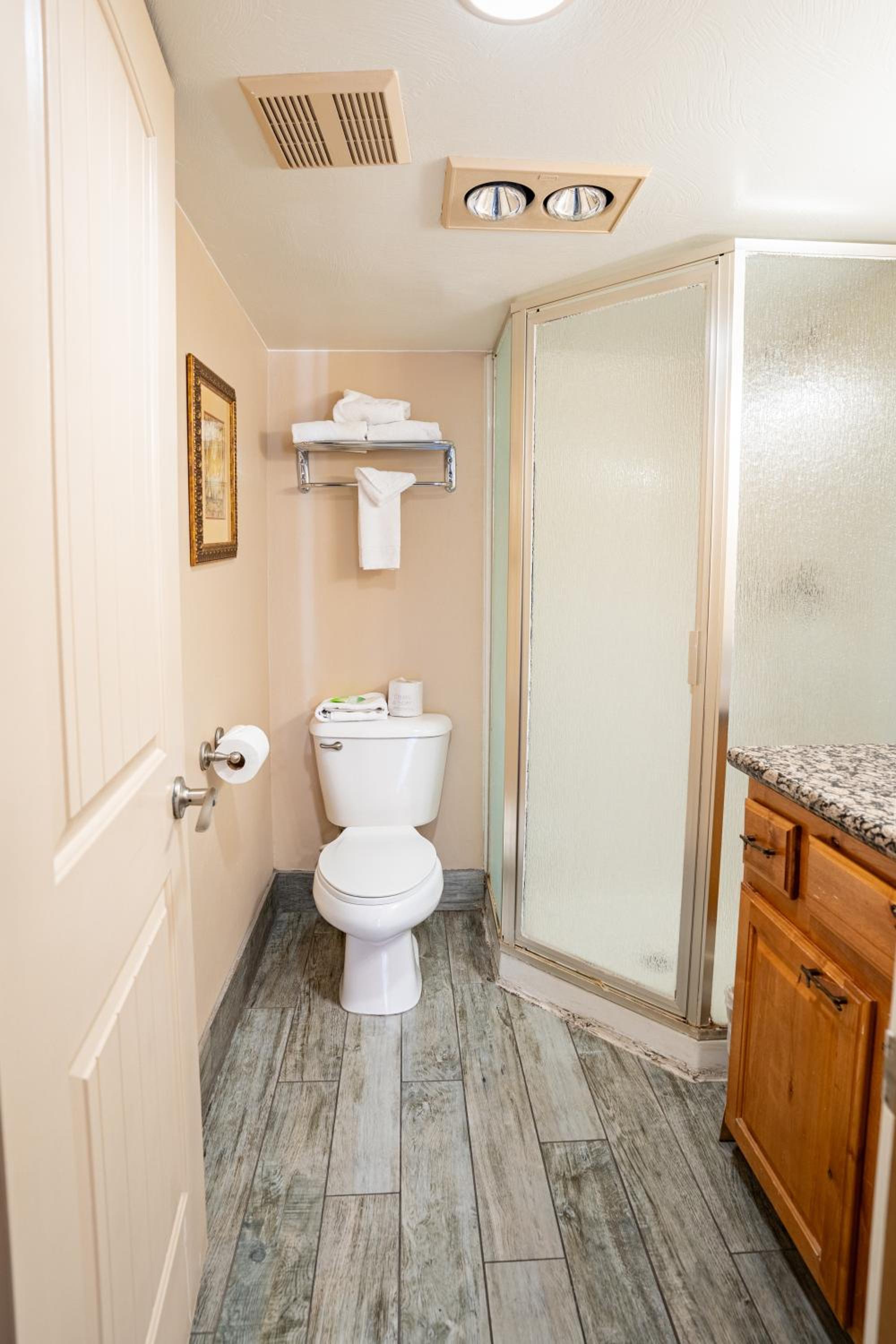 Petty Ranch Inn 68