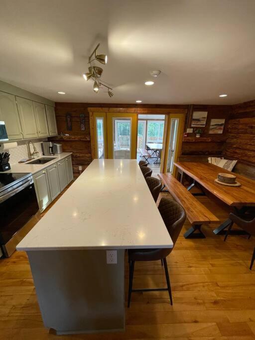 The Intervale Large Group Retreat 12 suites