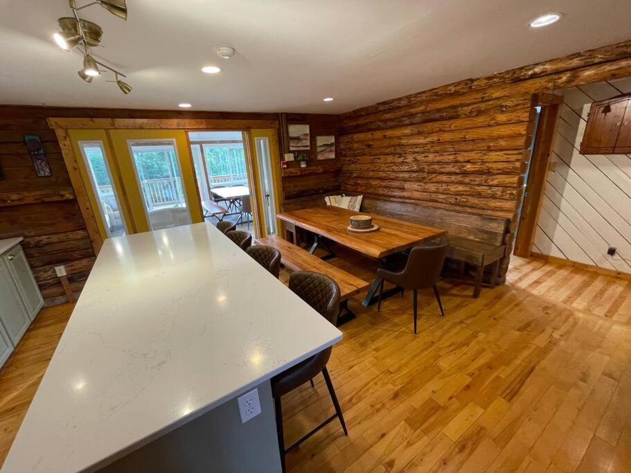 The Intervale Large Group Retreat 12 suites