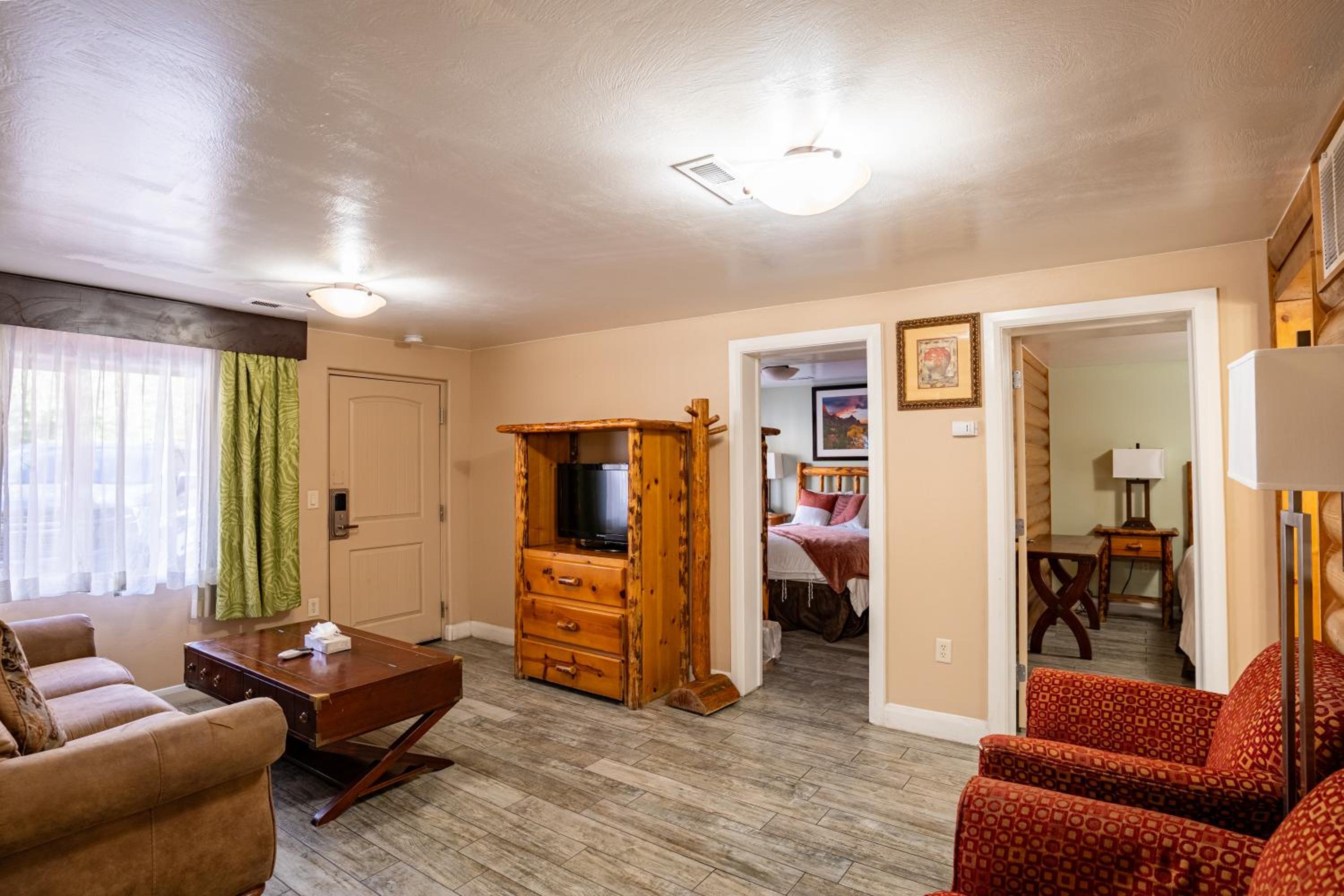 Petty Ranch Inn 76