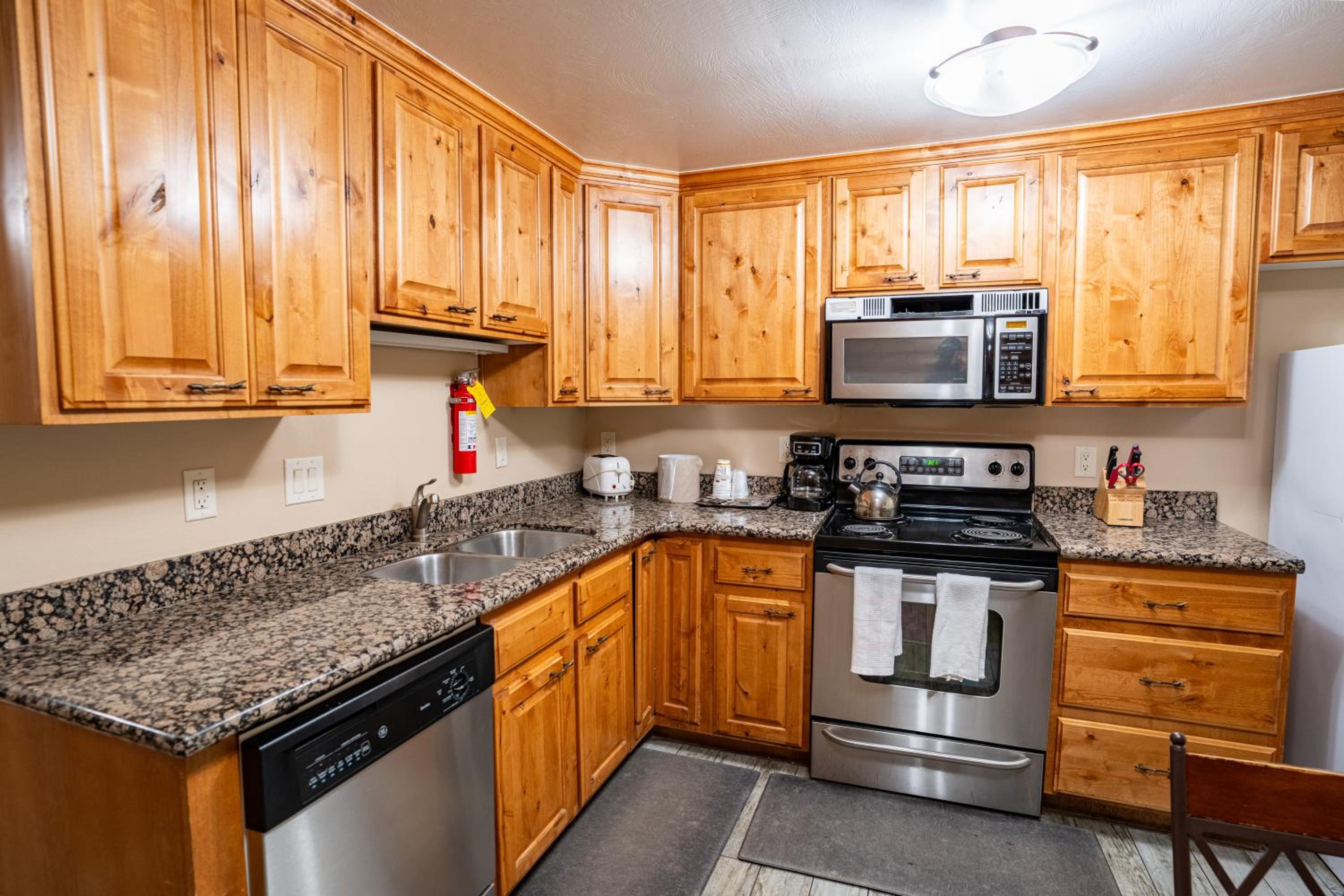 Petty Ranch Inn 80