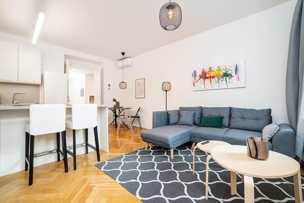 Amazing two-bedroom with Terrace