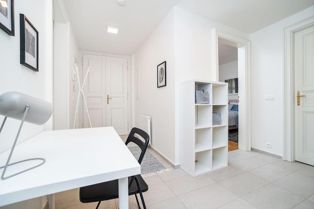 Amazing two-bedroom with Terrace