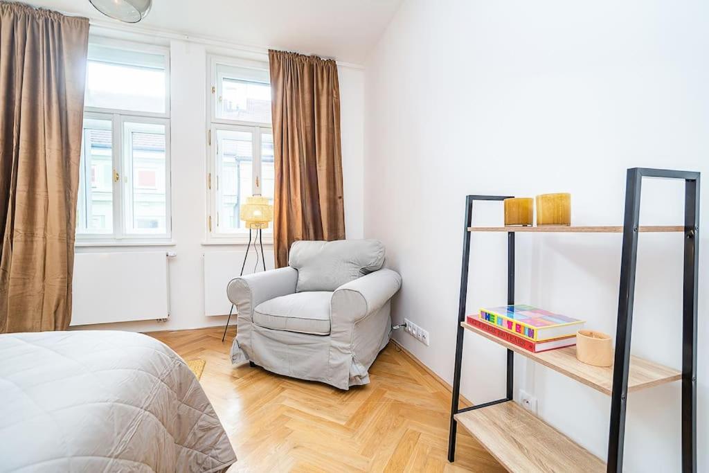 Amazing two-bedroom with Terrace