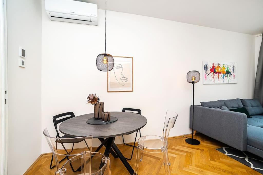 Amazing two-bedroom with Terrace