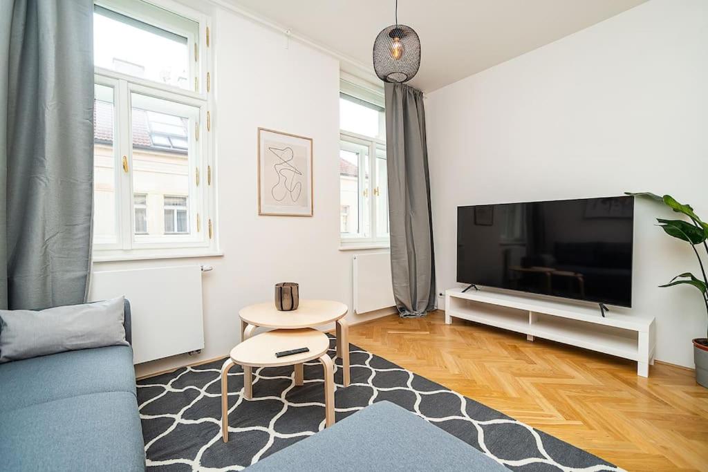 Amazing two-bedroom with Terrace