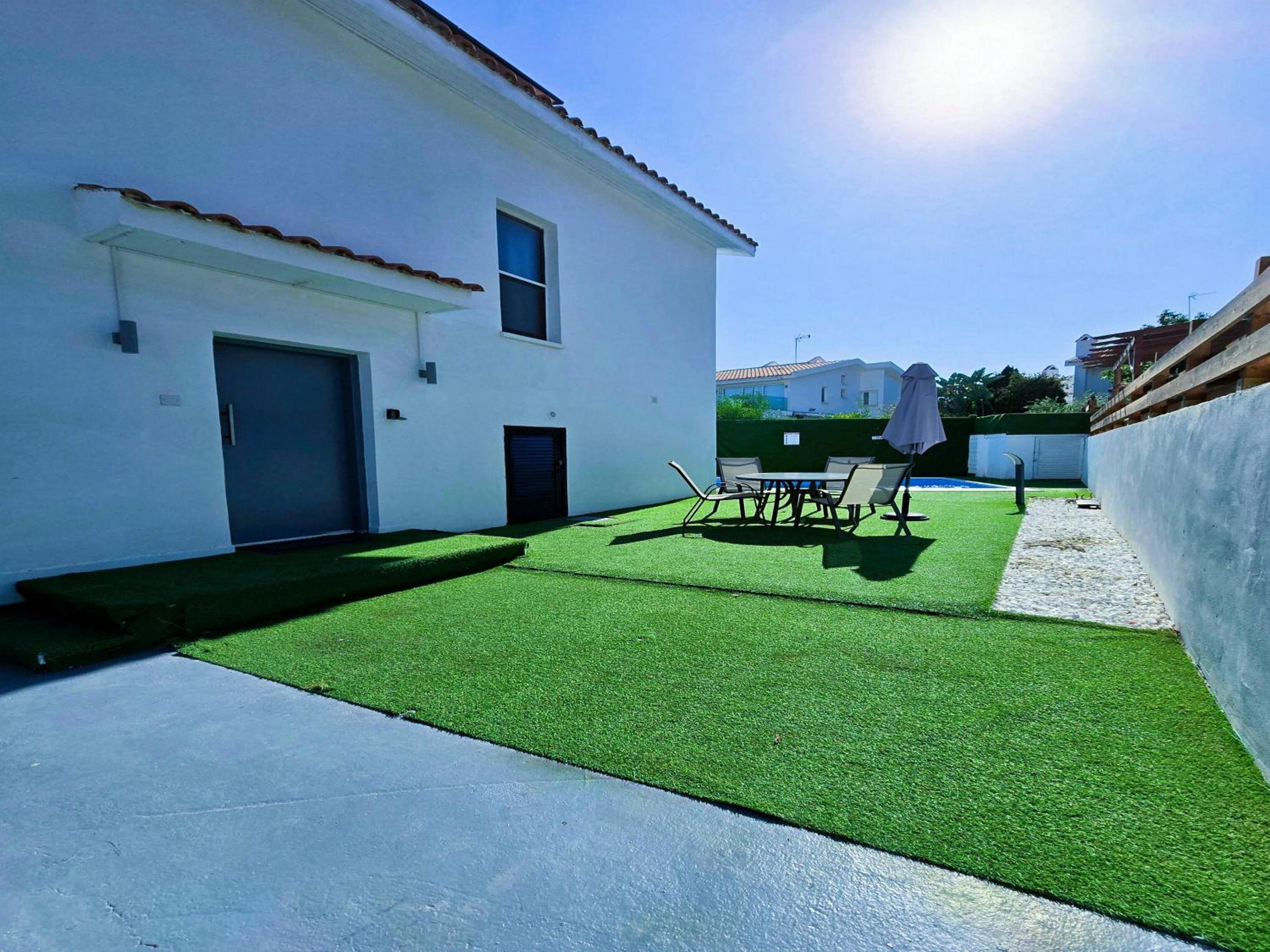 3 Bedroom Villa, private pool, hot tub