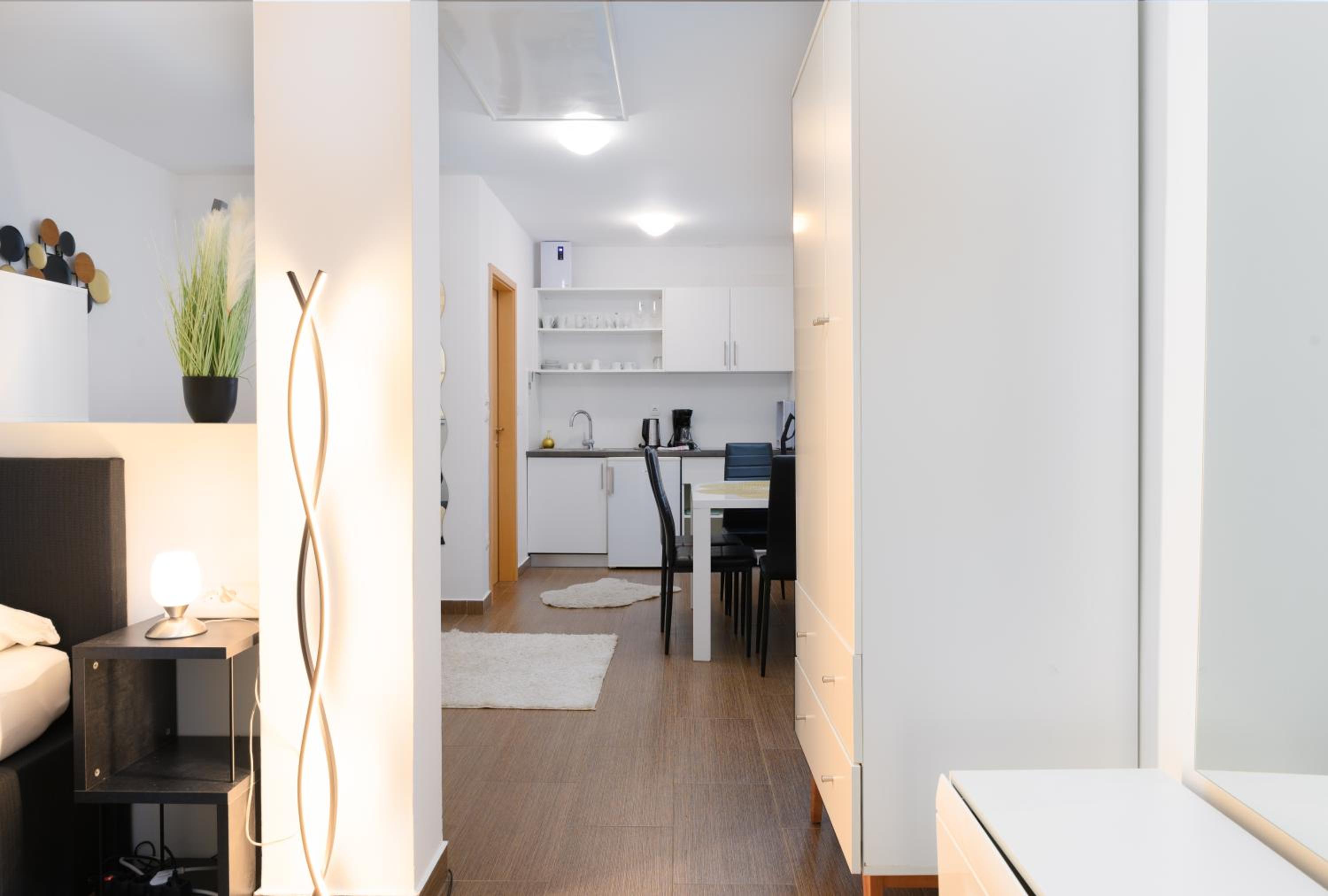Central Castle Apartments view 3
