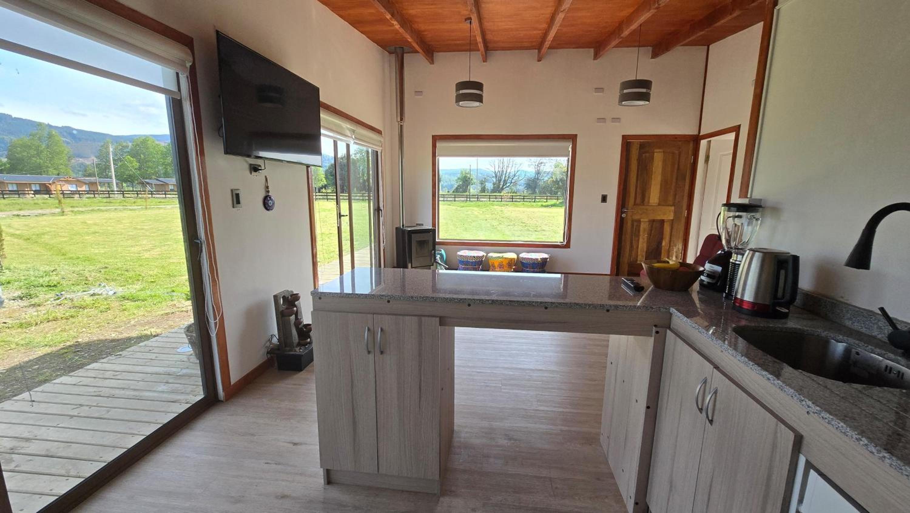 HERMOSA CASA rodeada DE NATURALEZA