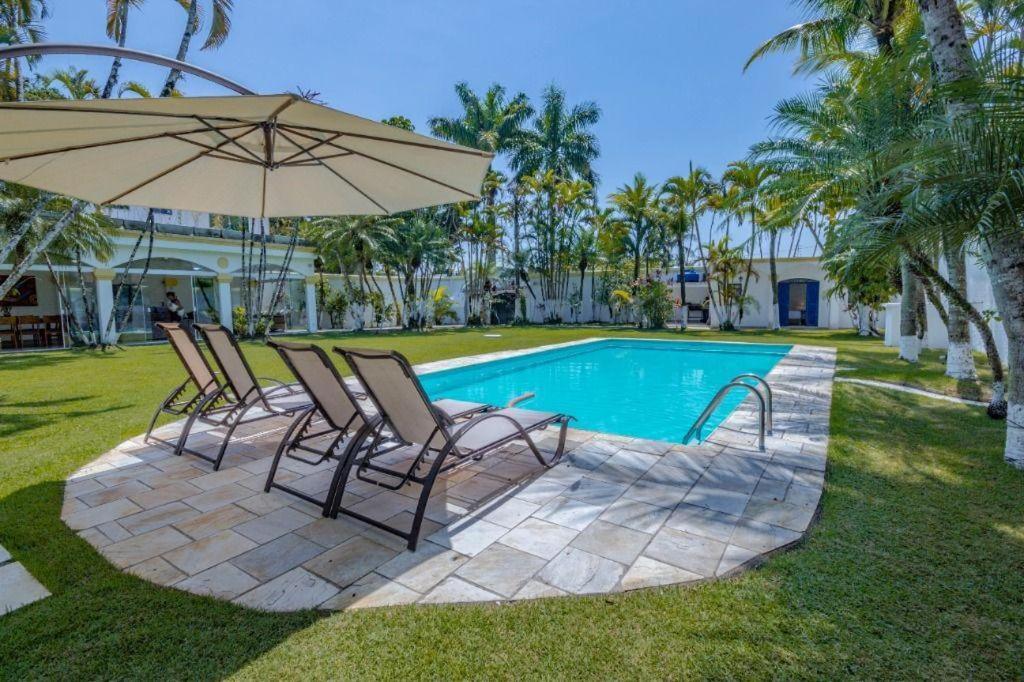 Casa com piscina em Guarujá