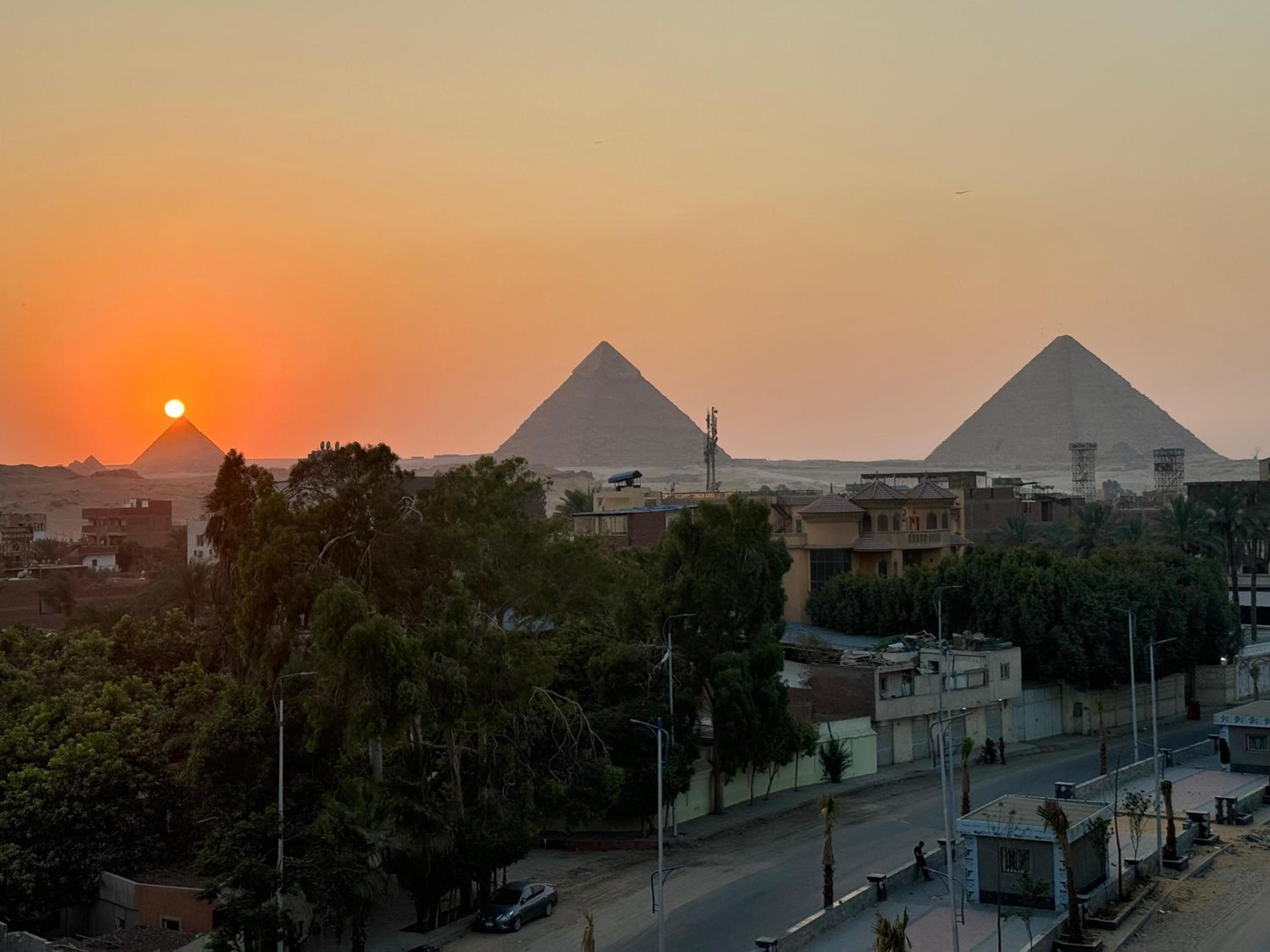 Remal Pyramids Hotel