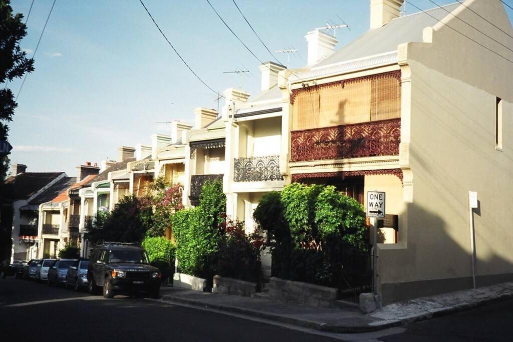 Homely-bright, air con, car spc