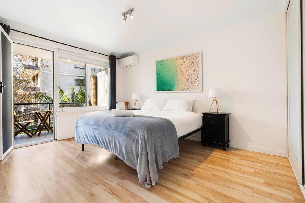 Homely-bright, air con, car spc