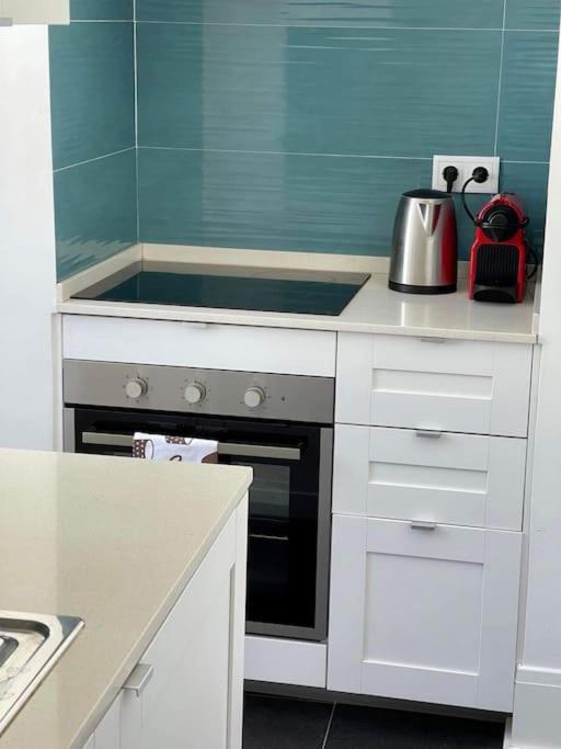 2 bdrms apartment near LX Factory free parking view 2