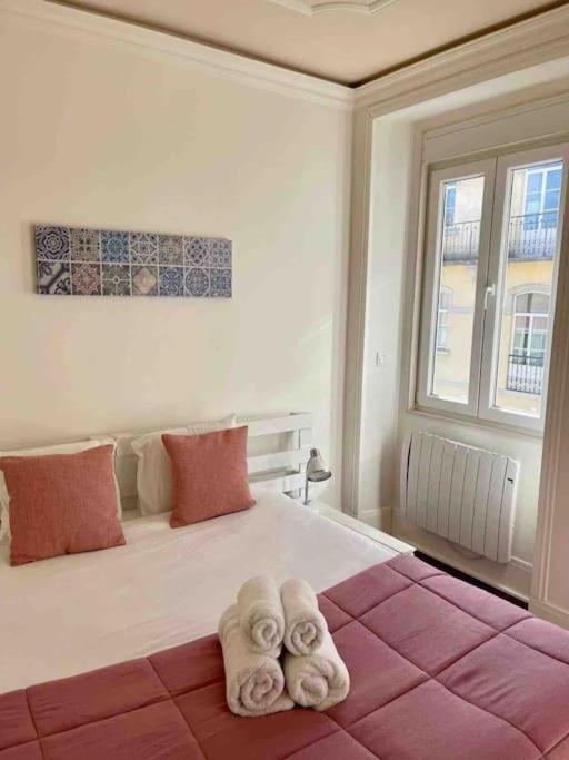 2 bdrms apartment near LX Factory free parking view 5