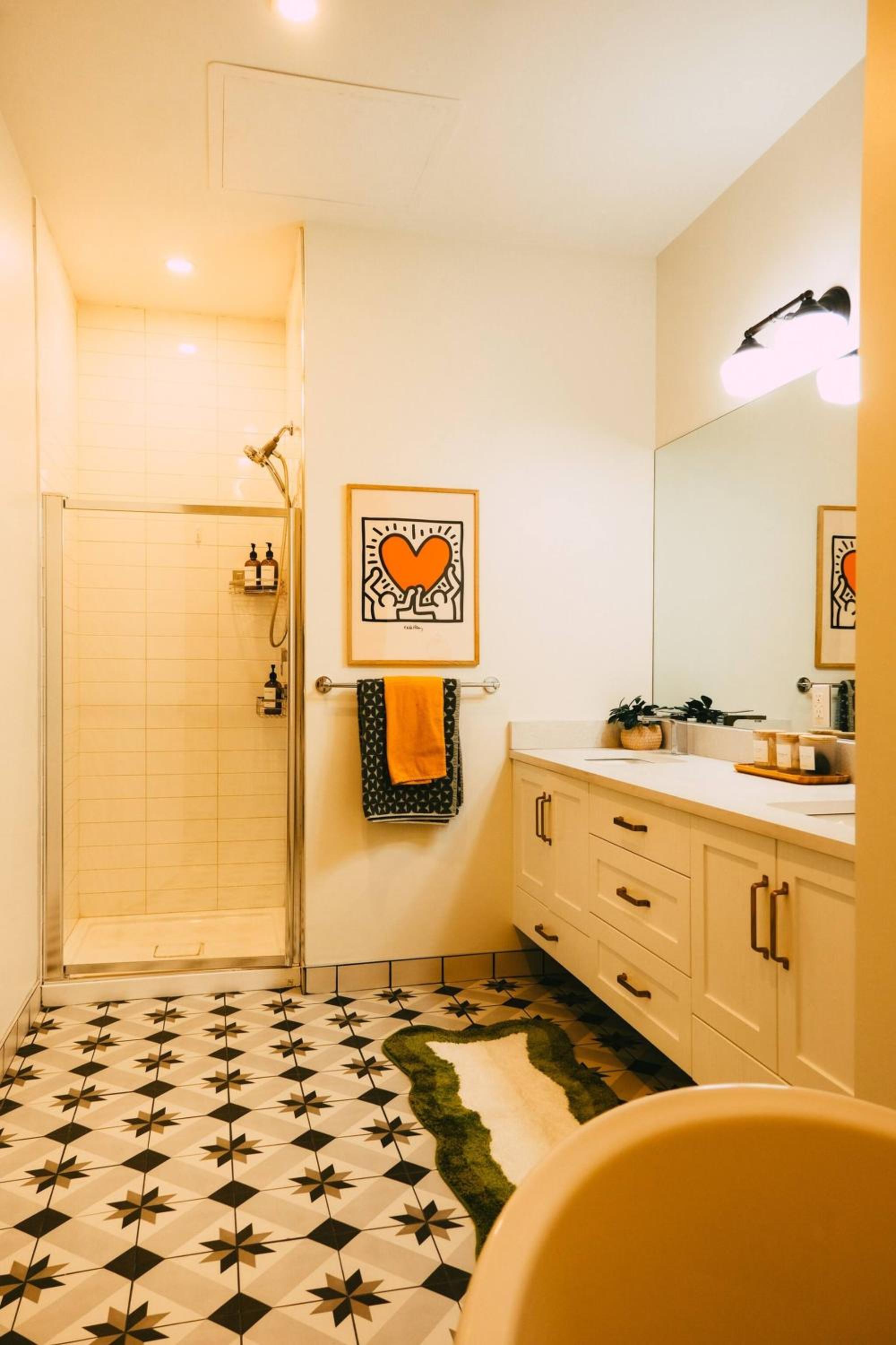 NEW Pause Penthouse Lofts -Downtown- Free Parking