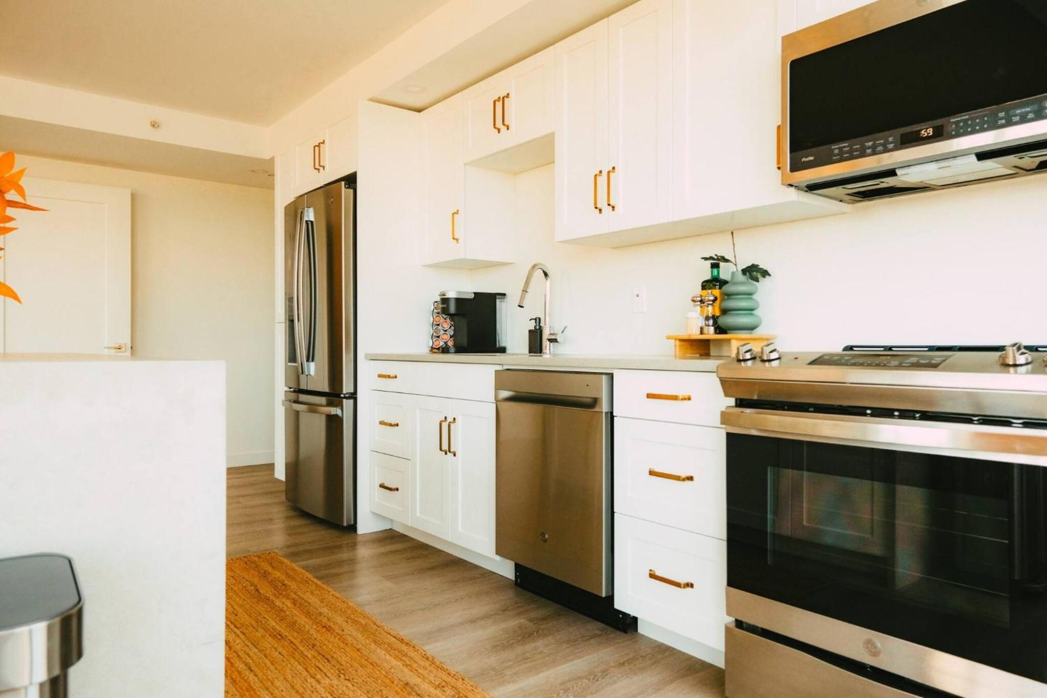NEW Pause Penthouse Lofts -Downtown- Free Parking