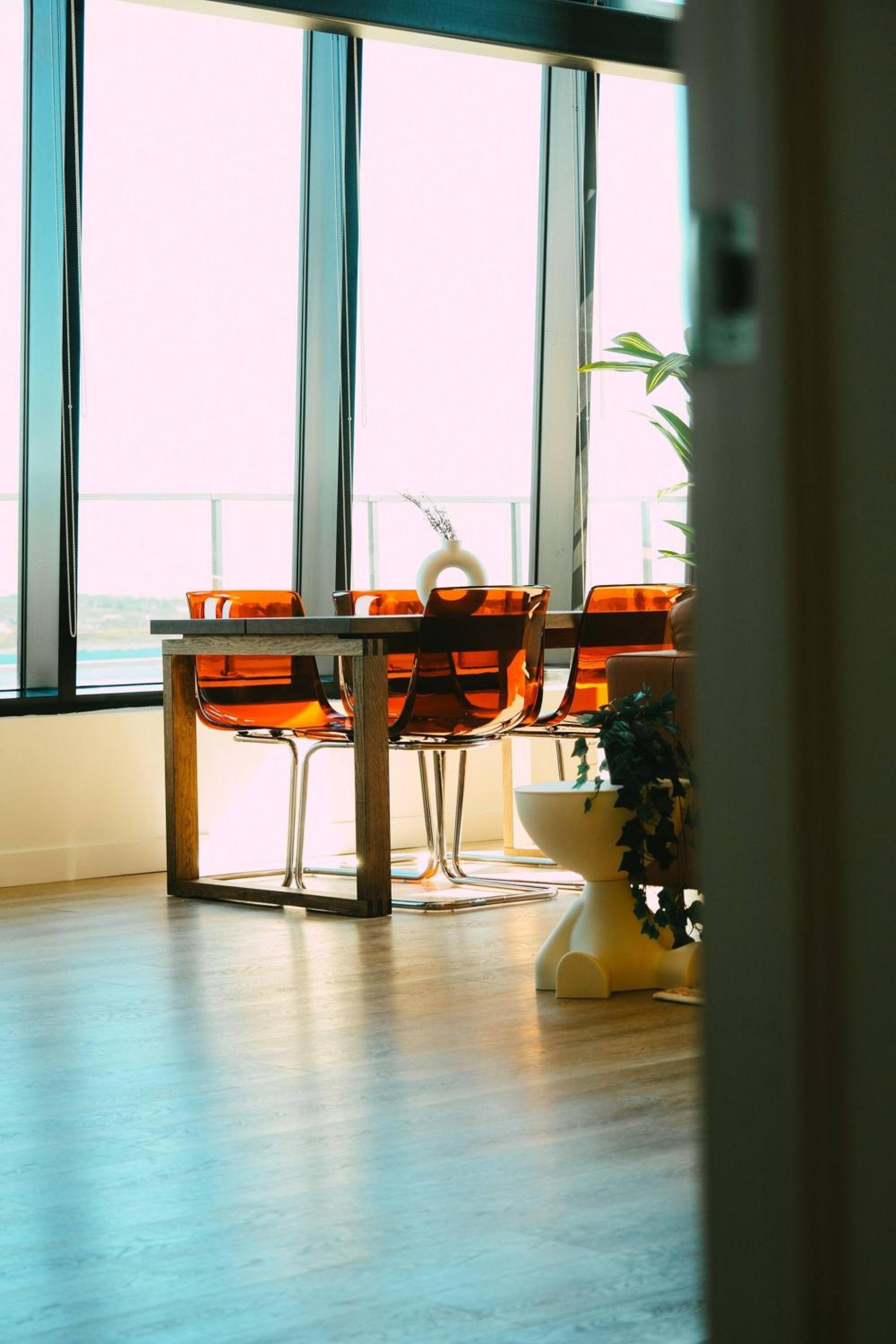 NEW Pause Penthouse Lofts -Downtown- Free Parking