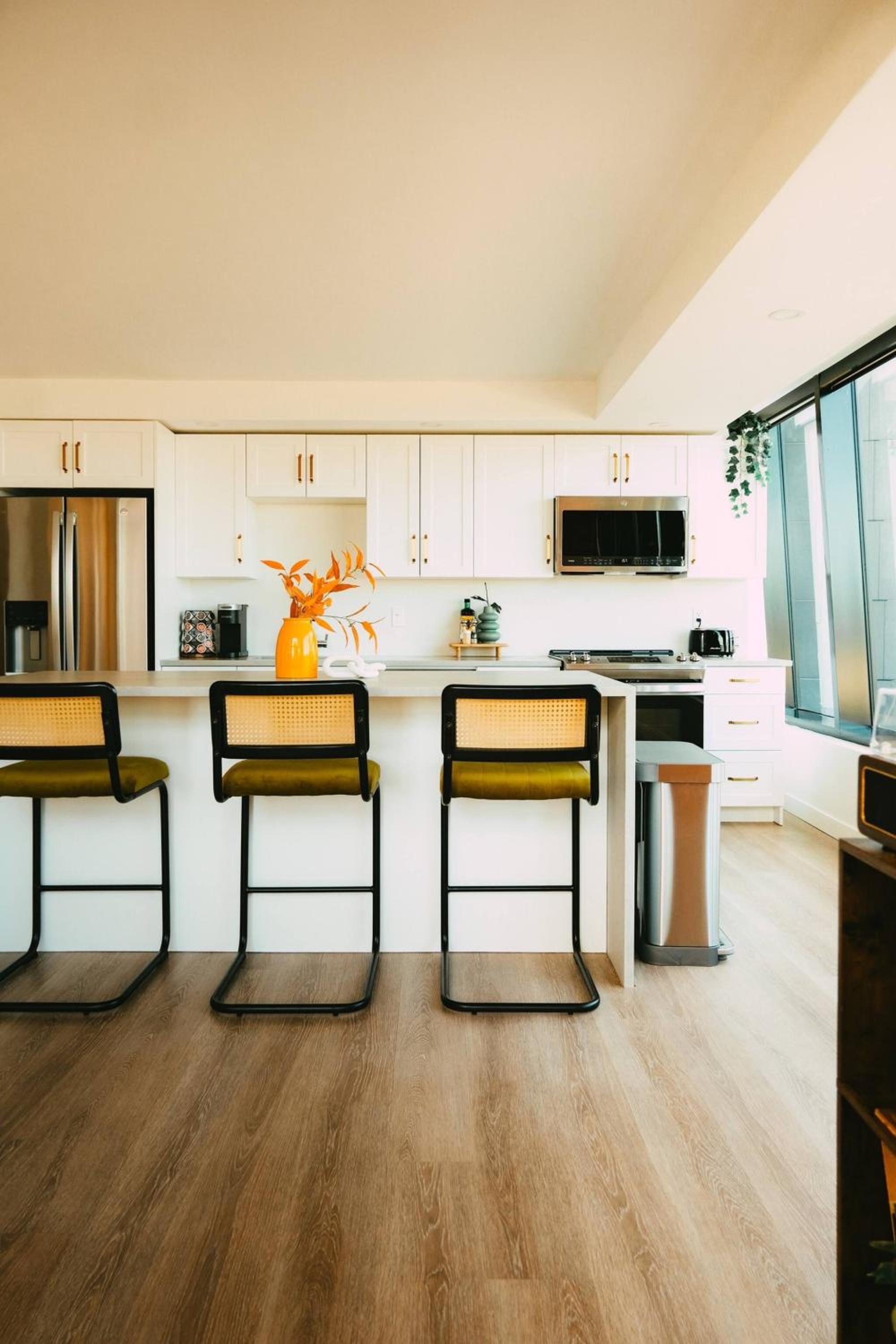 NEW Pause Penthouse Lofts -Downtown- Free Parking
