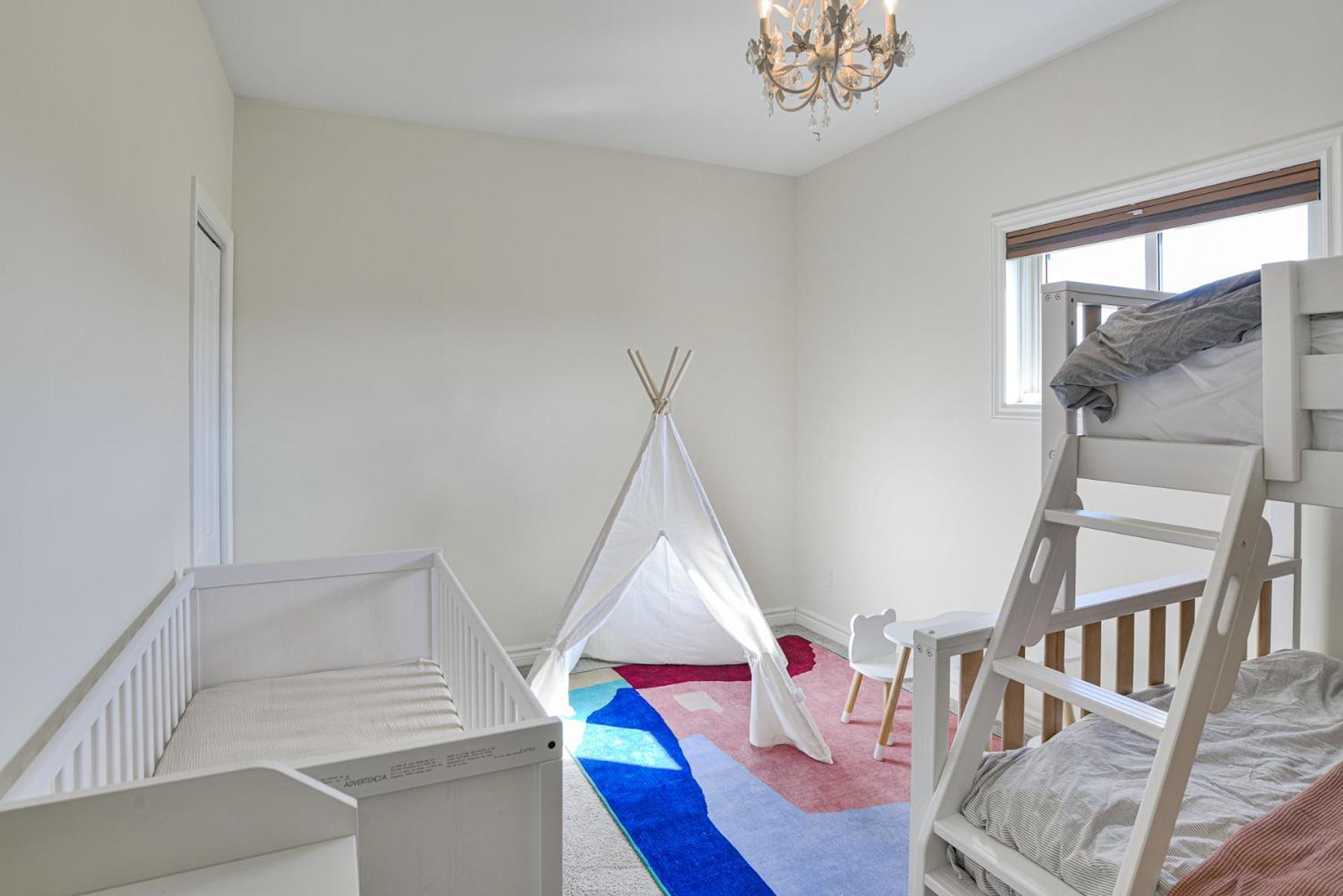 Farmhouse Getaway on 5 Acres Family Friendly