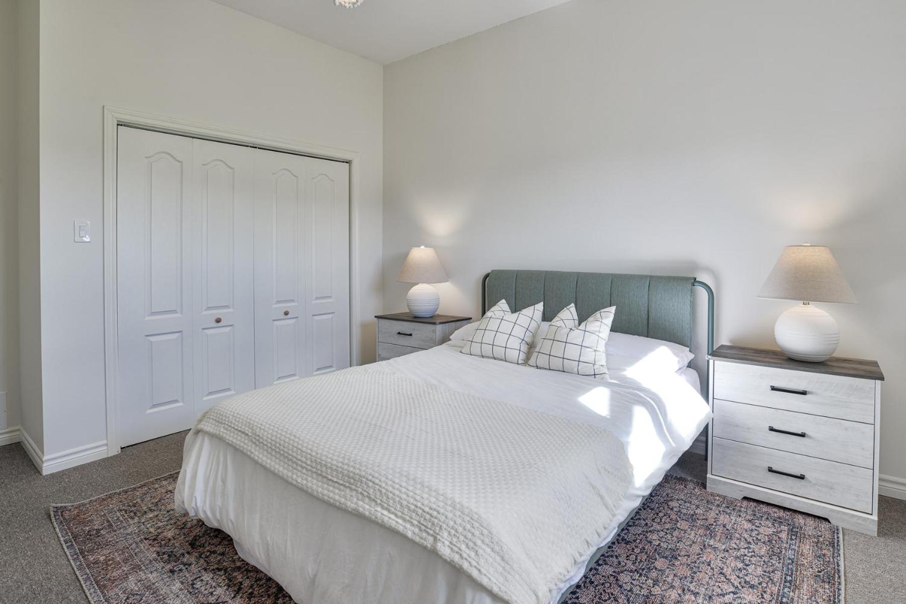 Farmhouse Getaway on 5 Acres Family Friendly