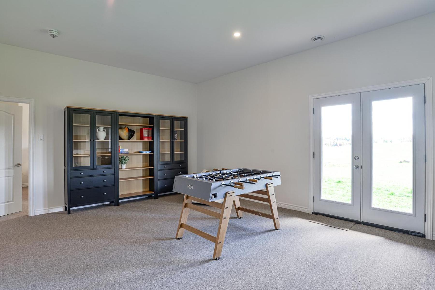 Farmhouse Getaway on 5 Acres Family Friendly