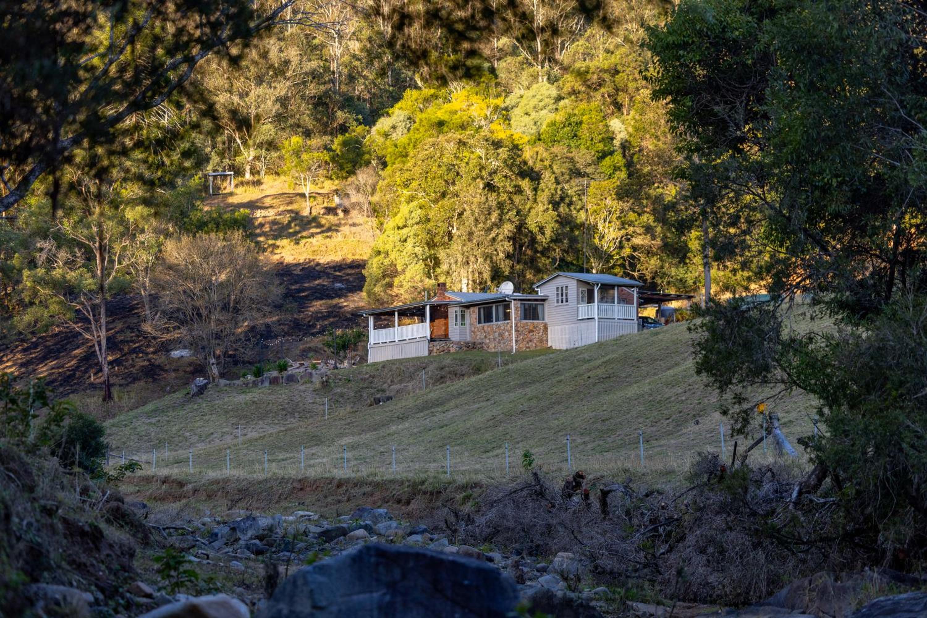 Bellbird Rise Off-Grid Cottage