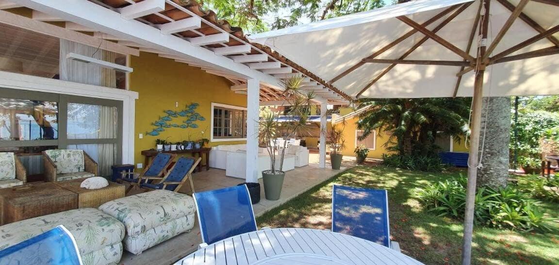 Peace and Tranquility in Manguinhos - BUZ009