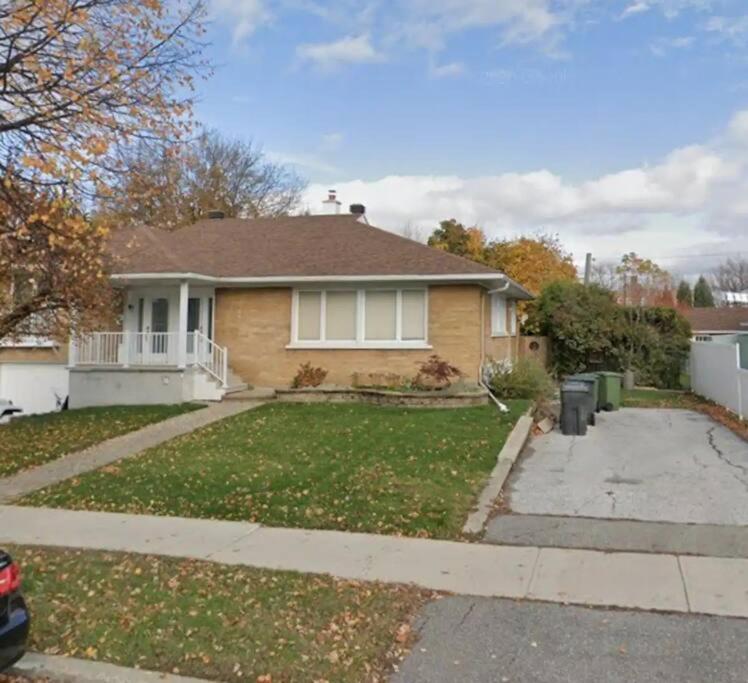 Appartment with Hot Tub and Backyard and Free Parking