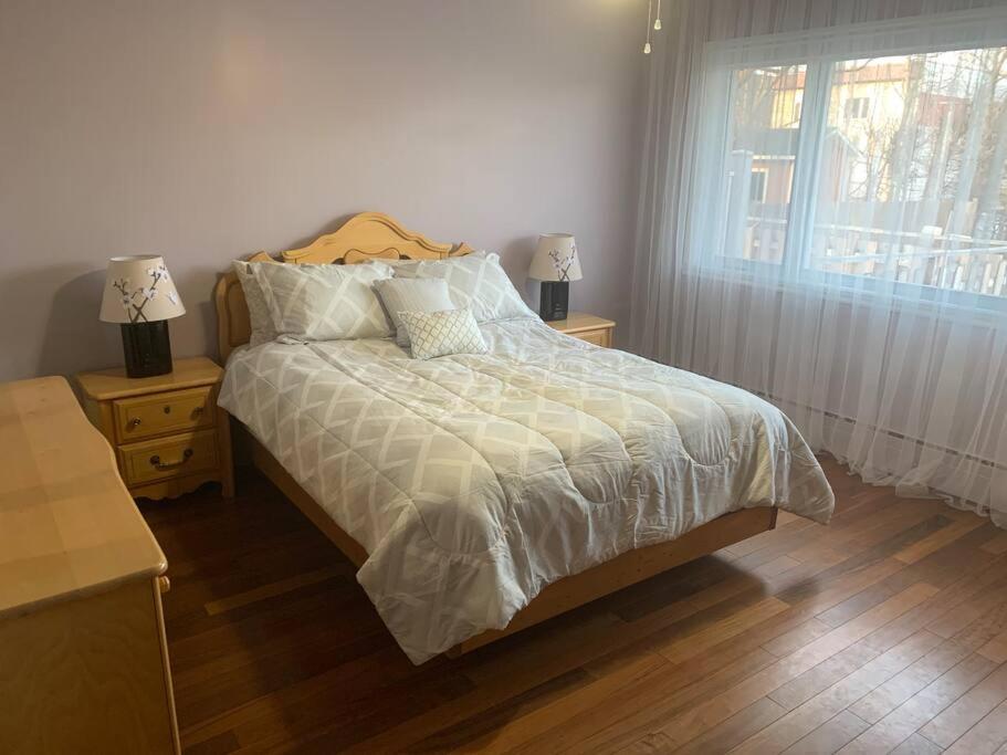 Appartment with Hot Tub and Backyard and Free Parking