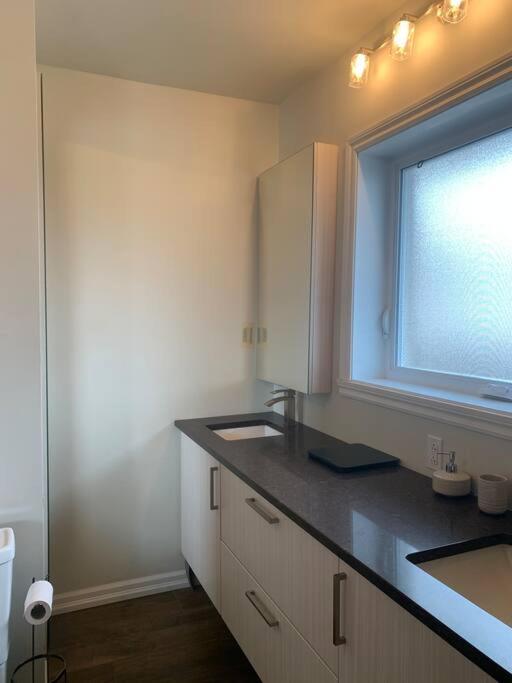 Appartment with Hot Tub and Backyard and Free Parking