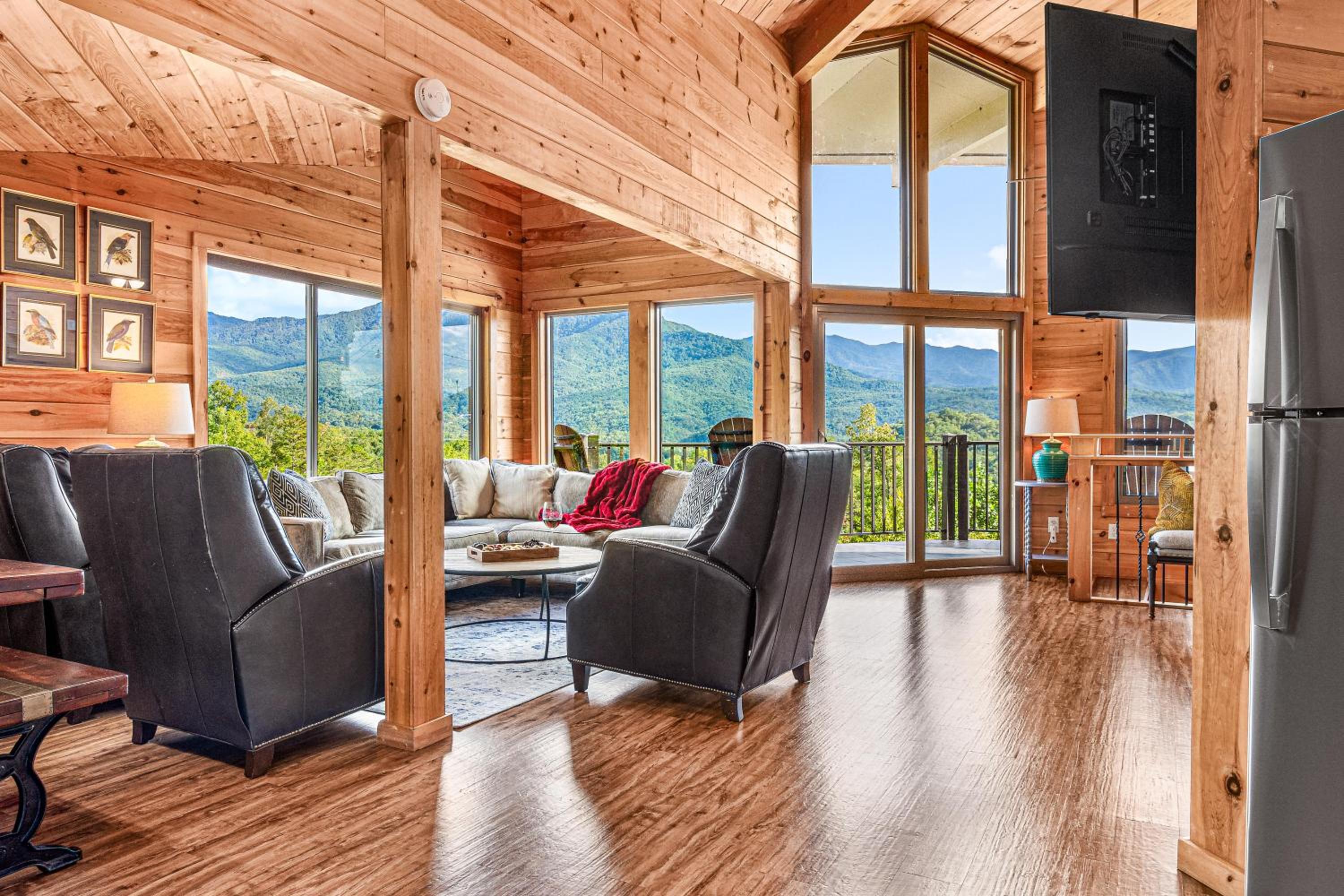 Panoramic Views-Fire Pit-Hot Tub-Arcade