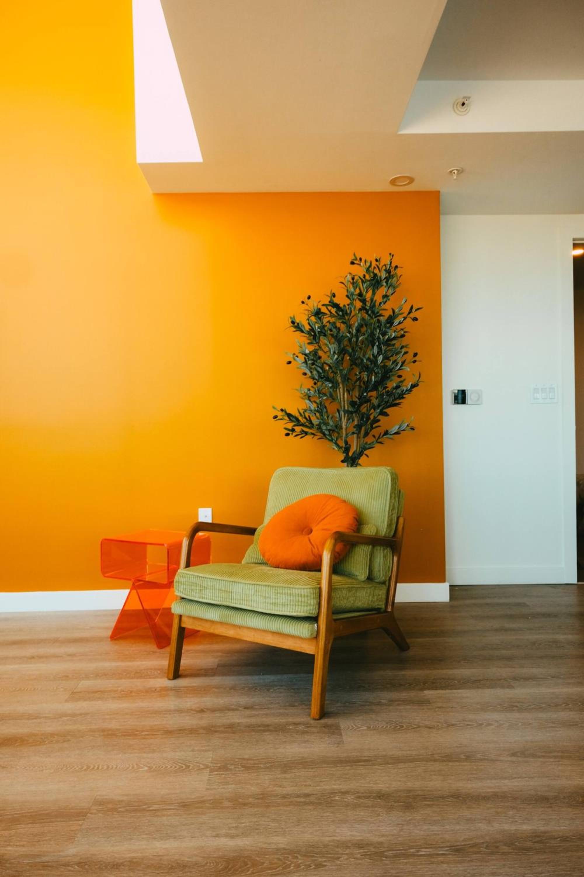 NEW Pause Penthouse Lofts -Downtown- Free Parking