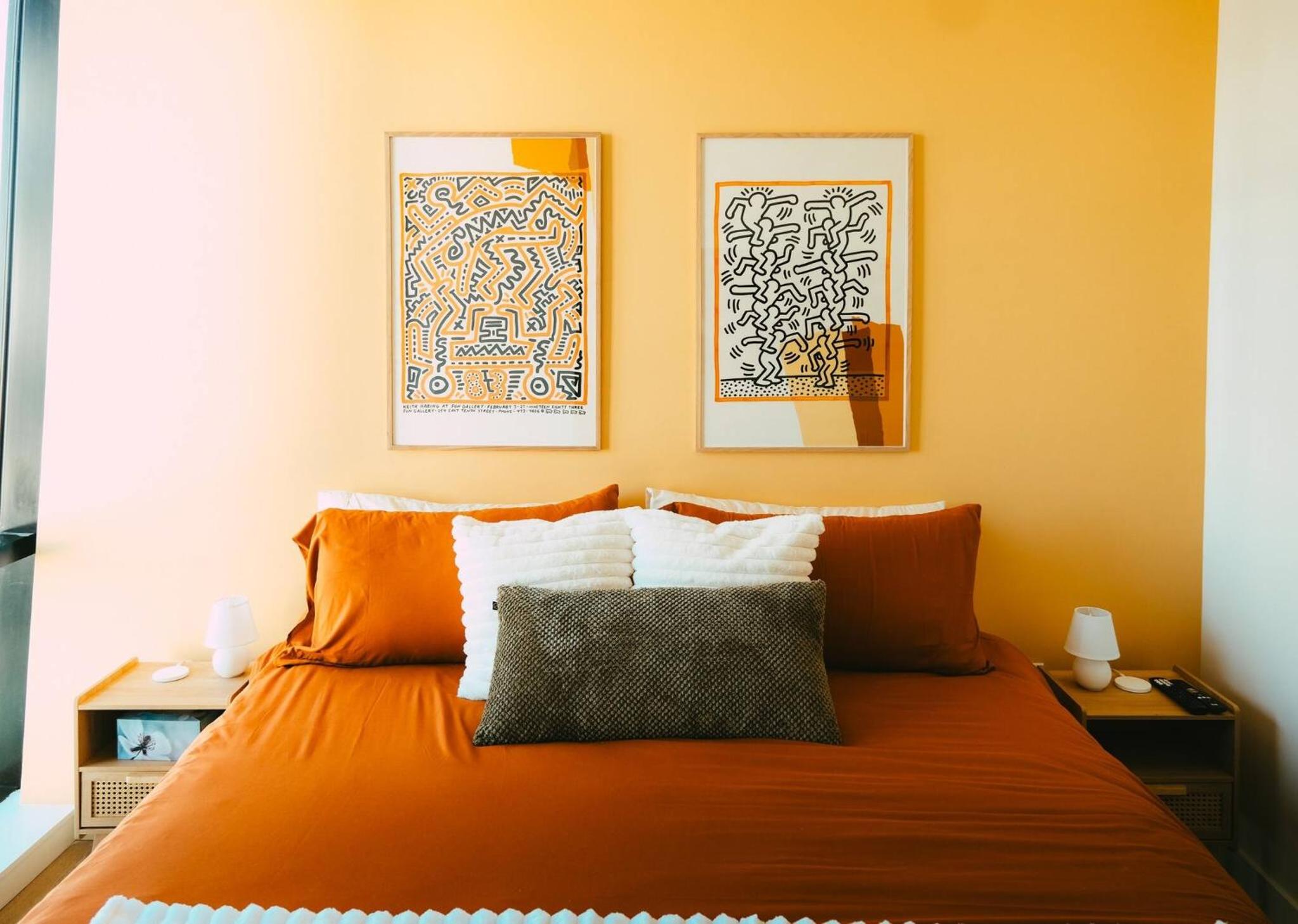 NEW Pause Penthouse Lofts -Downtown- Free Parking