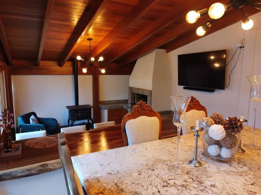 Aconchego na Serra - Sua Casa em Localização Privilegiada
