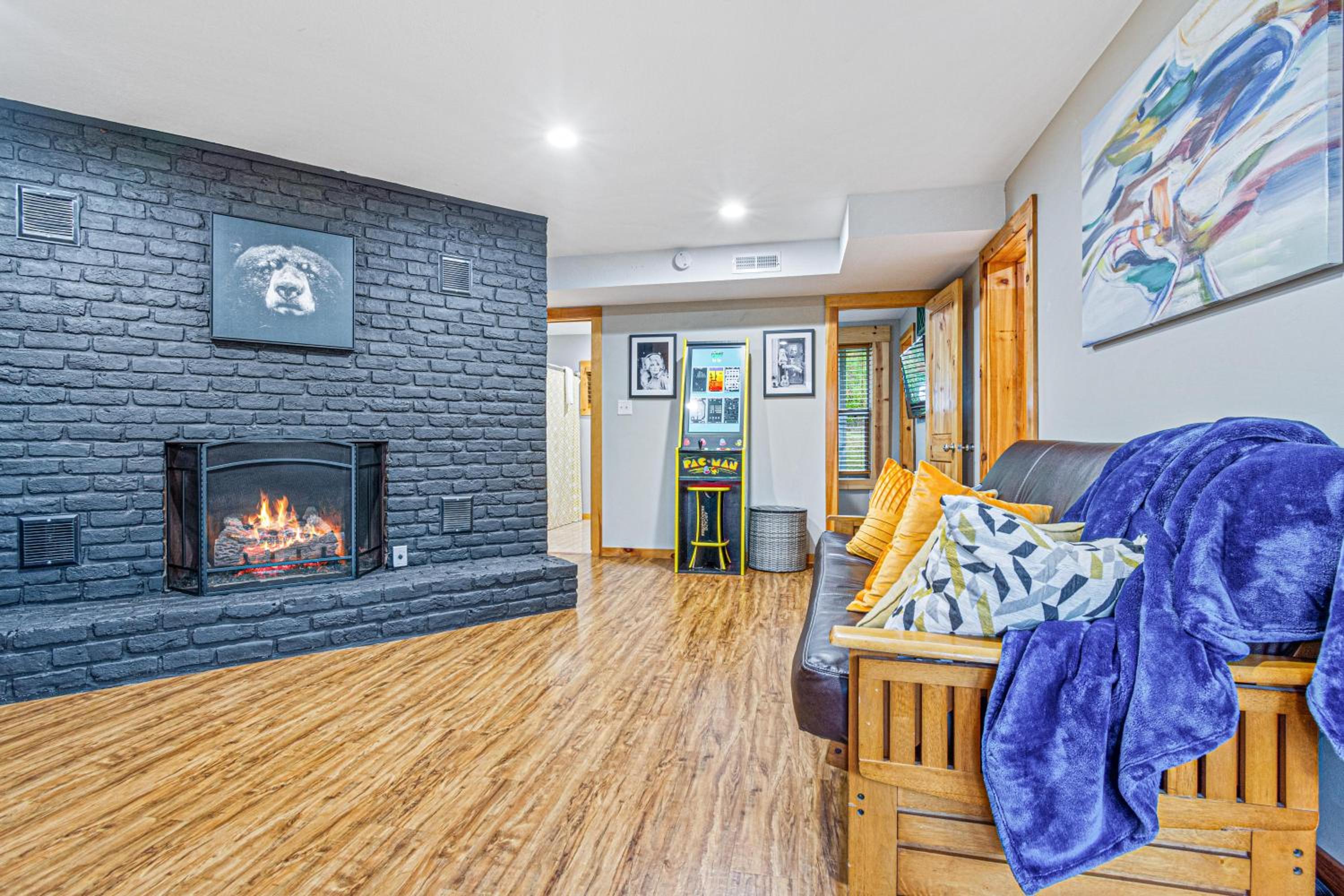 Panoramic Views-Fire Pit-Hot Tub-Arcade