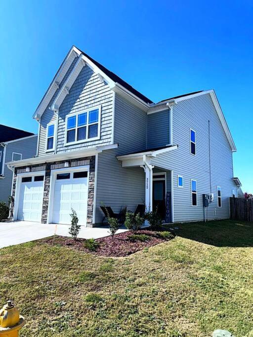 Simple Elegant Single Family Home DT Raleigh view 4