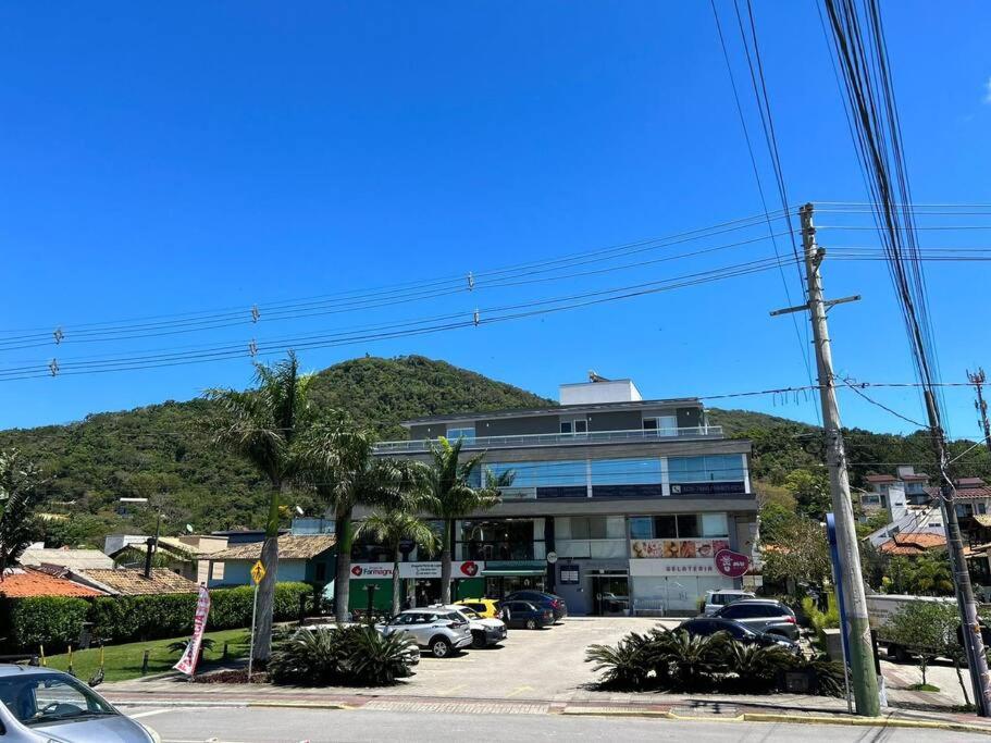 Casa Ampla a poucos metros da Praia
