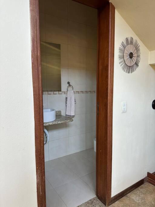 Casa Ampla a poucos metros da Praia